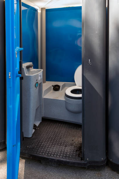 Best Porta potty rental near me  in Emerald Bay, TX