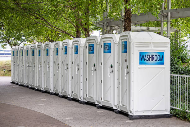 Portable Toilet Options We Offer in Emerald Bay, TX